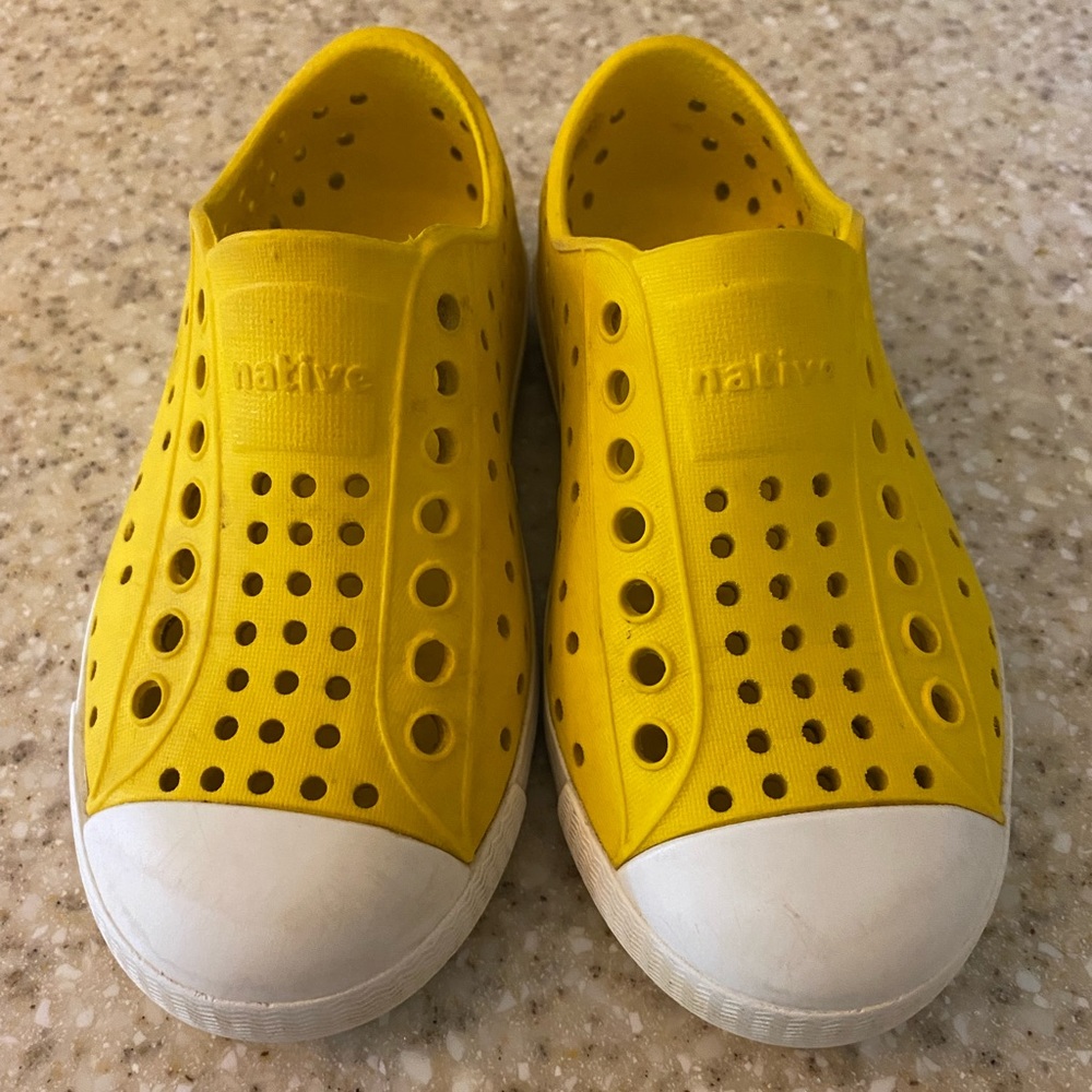 Native Jefferson Toddler Size 9 (Yellow)